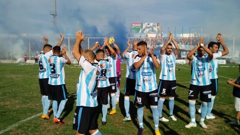 Racing de Córdoba y Deportivo Madryn definirán mañana al ganador del Federal A