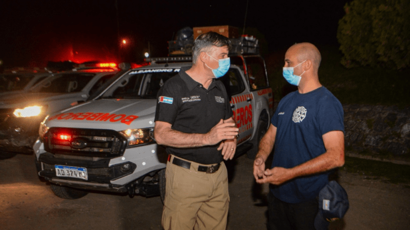 Emotivo-recibimiento-de-los-bomberos-cordobeses-en-Corrientes.png