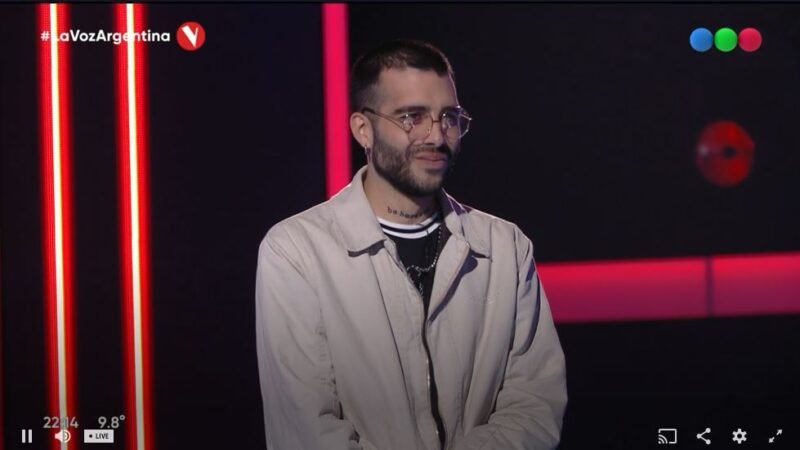 Renato Barbieri con su imponente voz logró que todo el jurado se de vuelta.